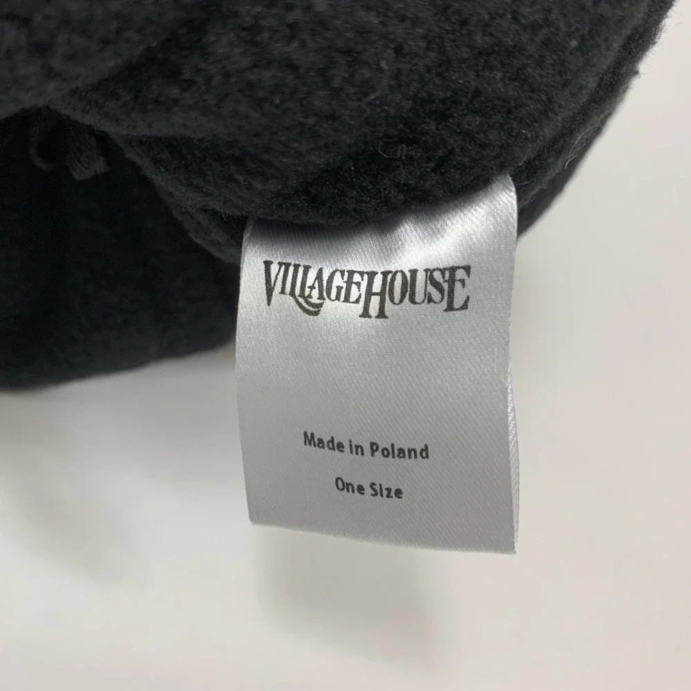 NWOT Villagehouse Chunky Knit Gray Silver Faux Fur Pom Fleece Lined Hat Poland